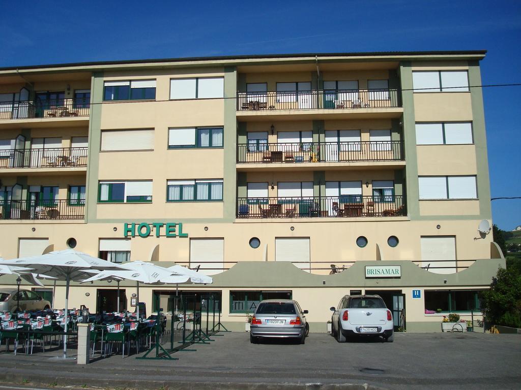 Hotel Brisamar Banugues Bagian luar foto