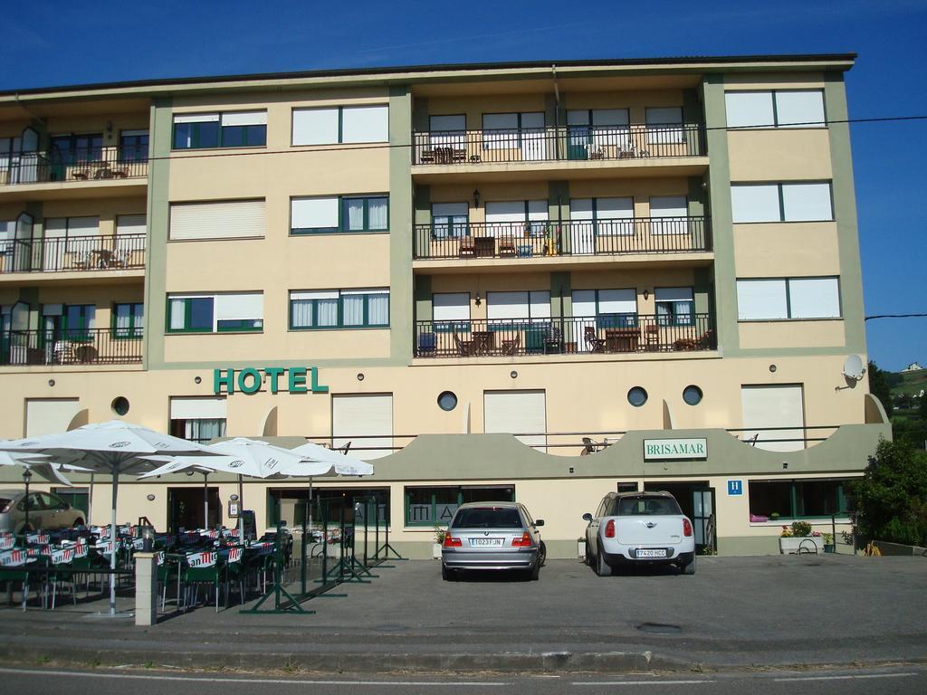 Hotel Brisamar Banugues Bagian luar foto
